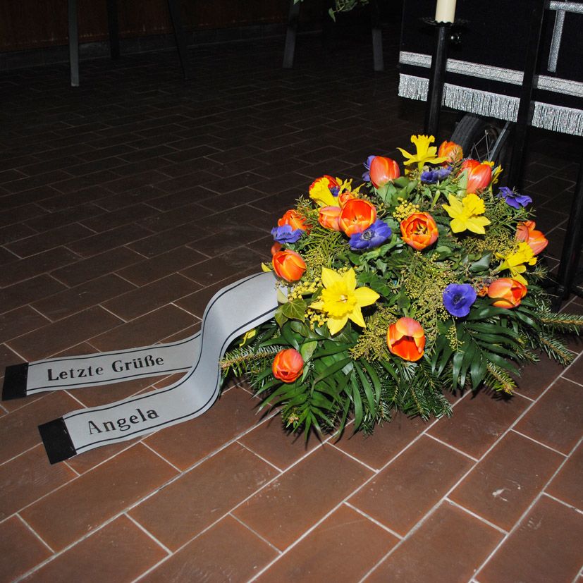 BU 5 - gelbe Narzissen, orange Tulpen und Iris